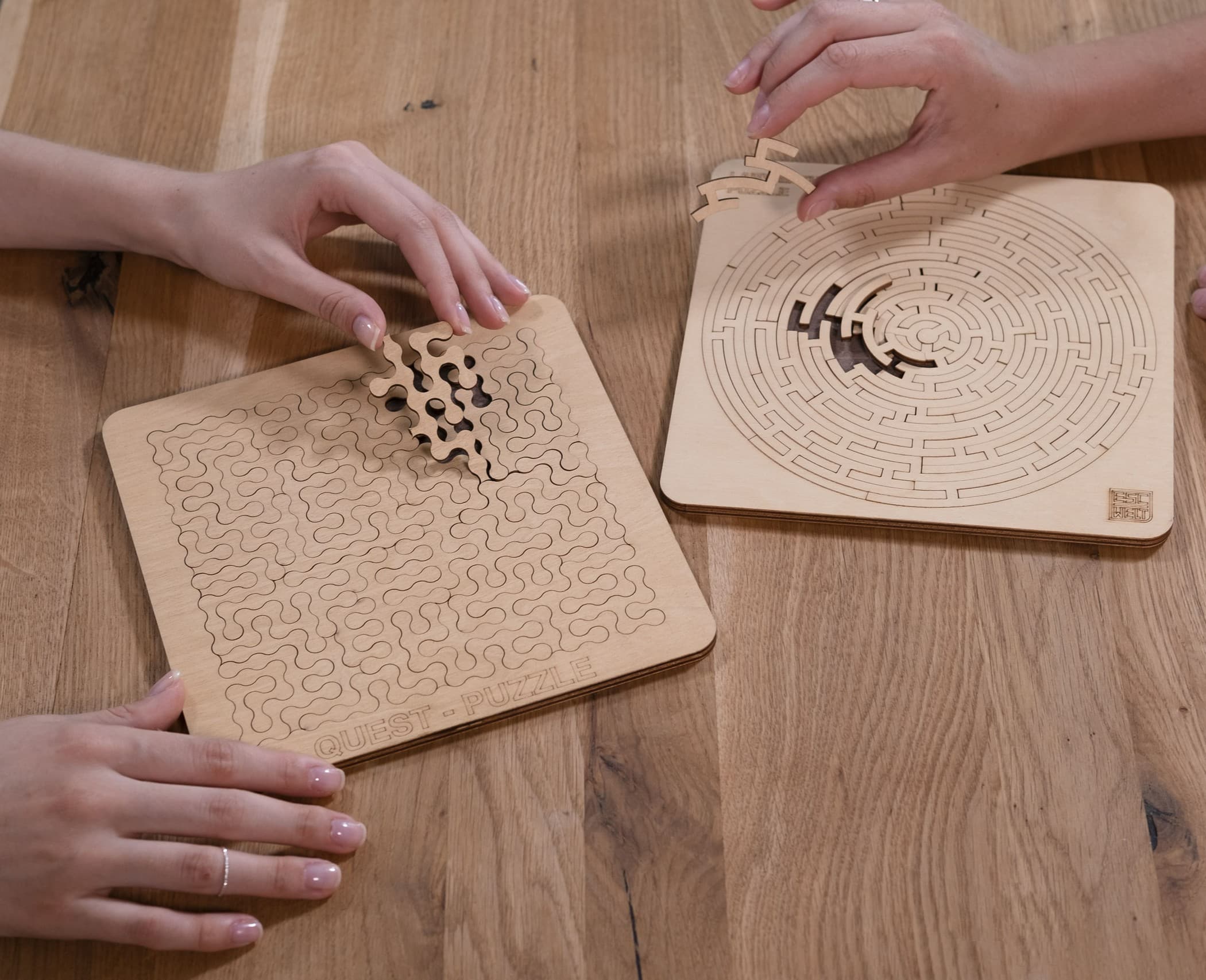 Billeder og fotos af Puzzle Set. ESC WELT.